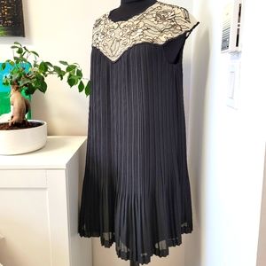 Ted Baker pleated dress size 3 black with embroidery